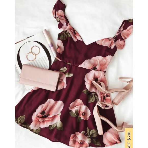 Lulus Dresses & Skirts - Floral Print Backless Skater Dress